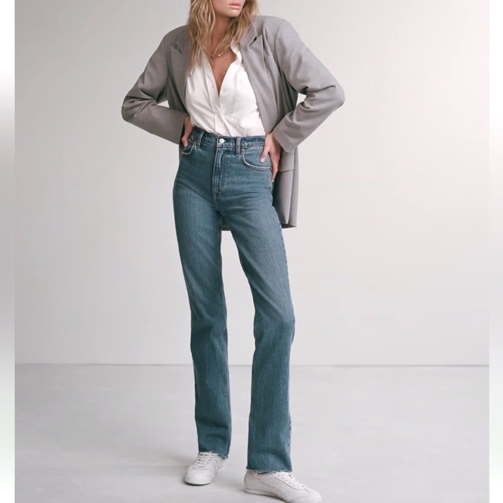 Abercrombie & Fitch 90’s Straight Ultra High Rise Jeans